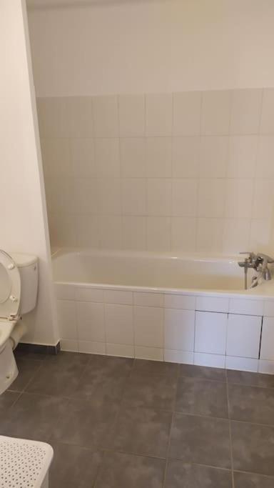 T2 De 42M² A Proximite De La Gare A 30Min De Paris Apartment Mantes-la-Jolie Luaran gambar